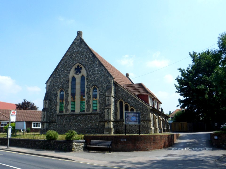 All Saints Church, Kingston Road, Leatherhead (July 2013) (5)