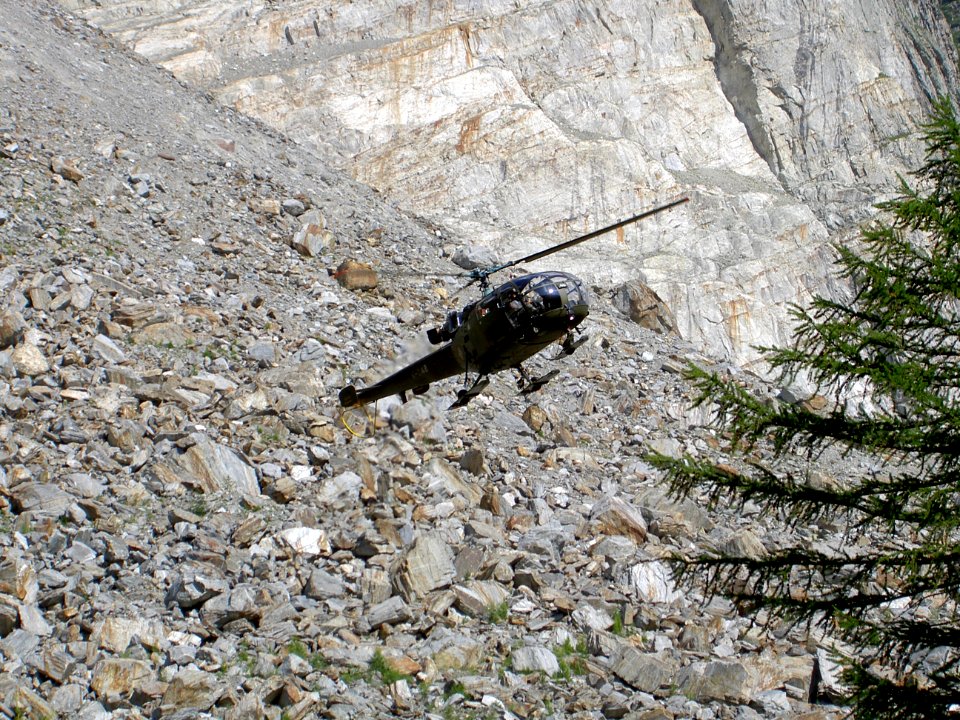 Allouette V-248 of the Swiss air force, Zwitserland 25Jul04 pic2