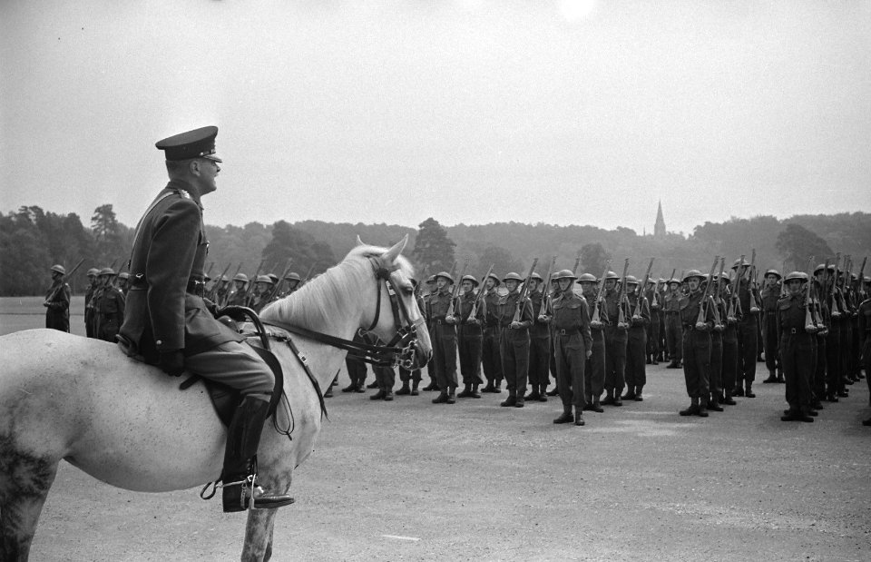 Alliance of soldiers of the United Nations was demonstrated at the occassion of , Bestanddeelnr 934-9347