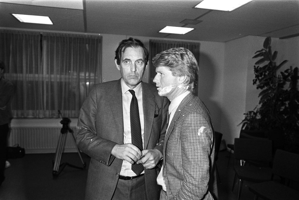 Almere, installatie 2 CP-raadsleden Vreeswijk en Fresco burgemeester Lammers, Bestanddeelnr 932-8348