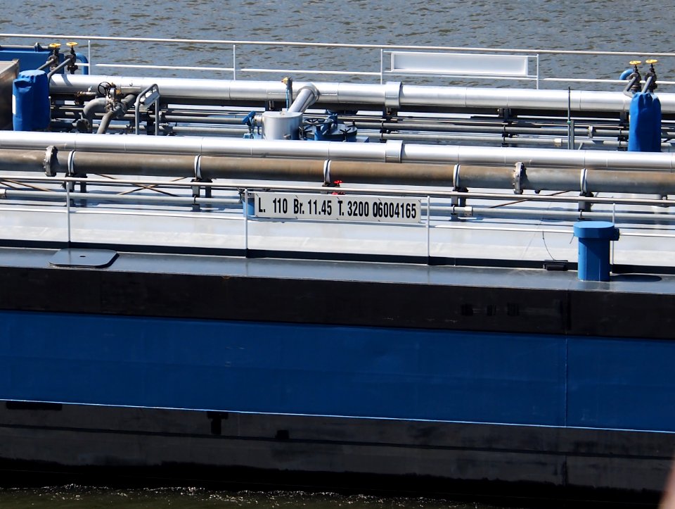 Almeria, ENI 06004165 at the Amsterdam-Rhine canal, pic3