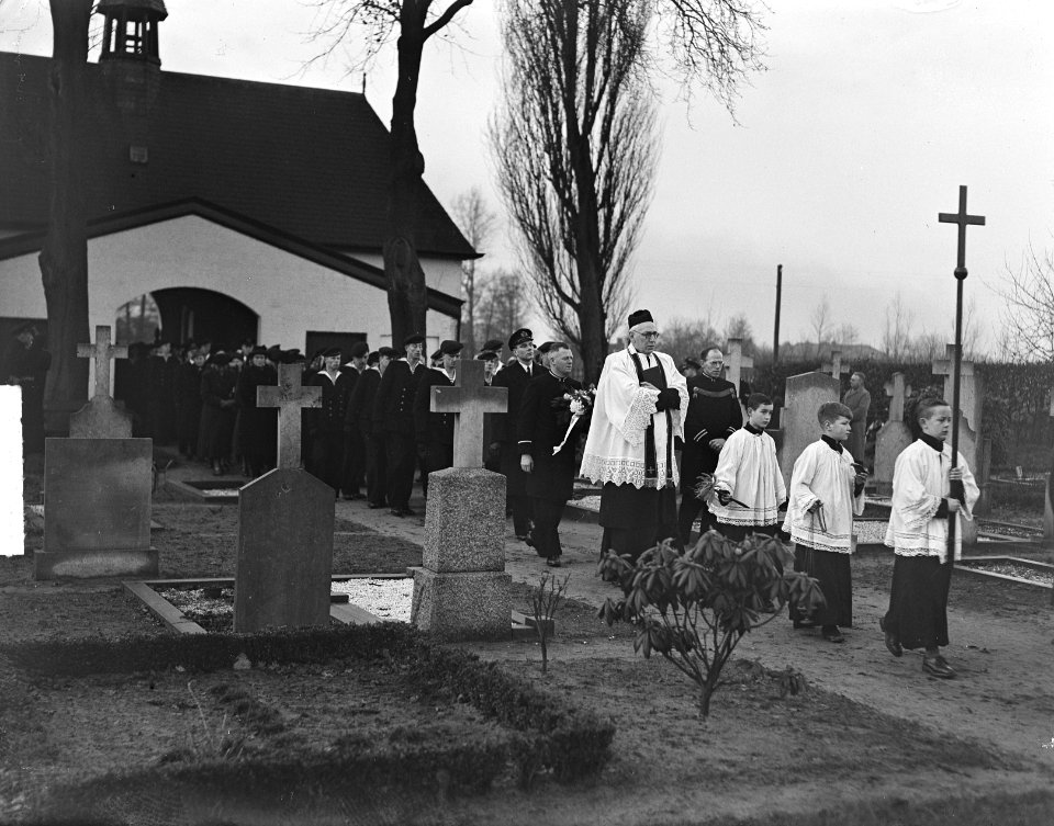 Almelo Begrafenis vliegtuigmaker J. J. Werink, Bestanddeelnr 903-7907