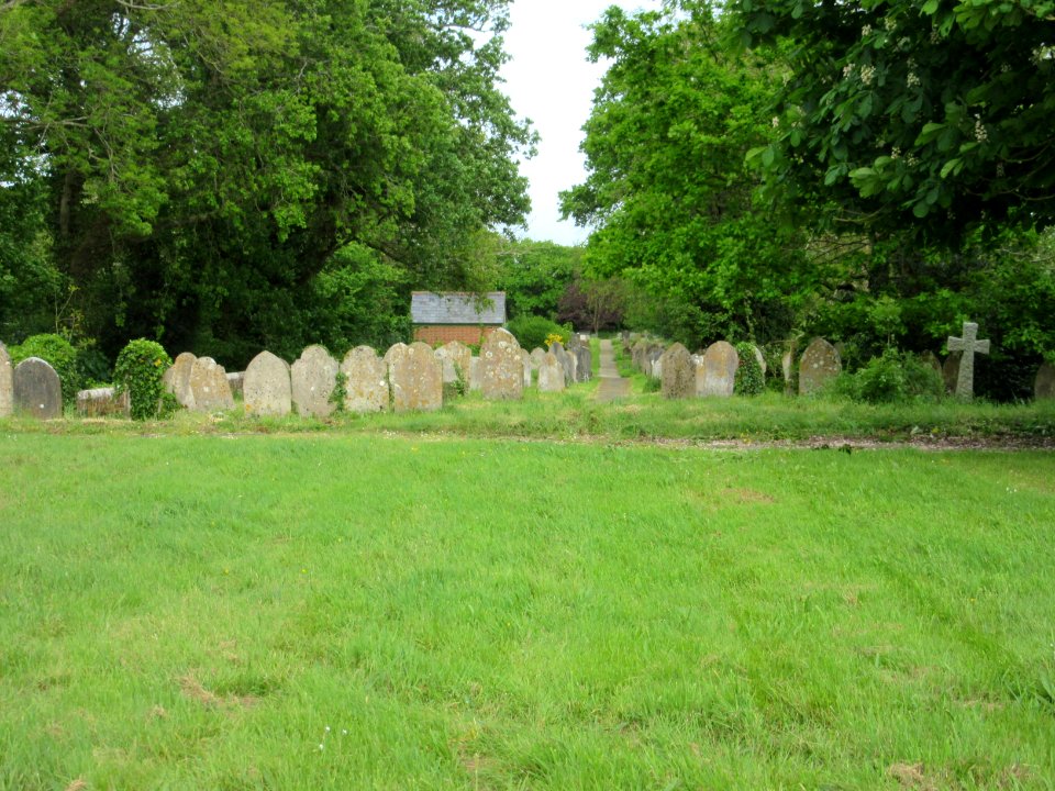 All Saints Church, High Street, Newchurch (May 2016) (Churchyard) (4)