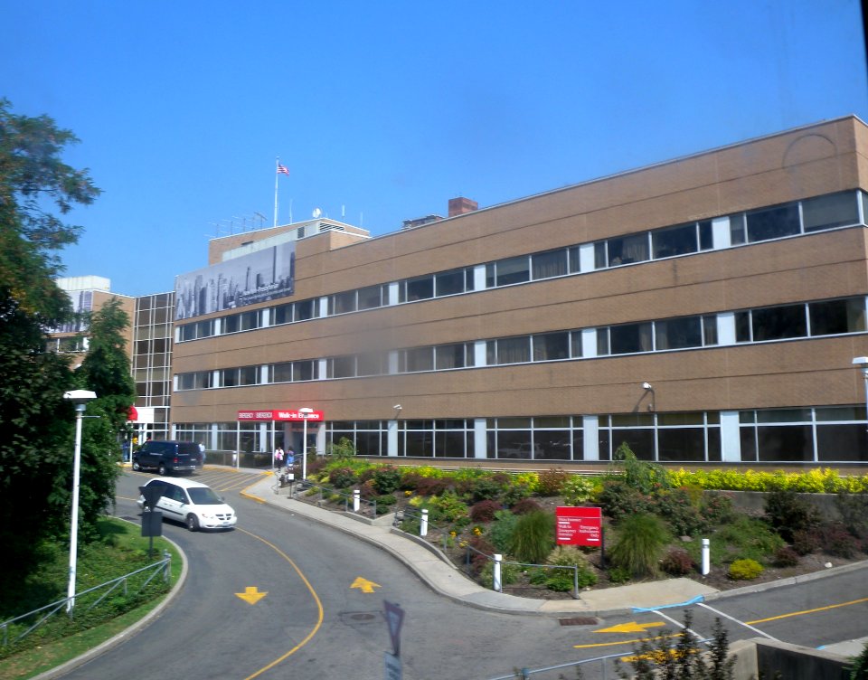 Allen Hospital NY-P 220 St from IRT jeh