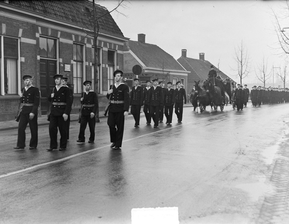 Almelo Begrafenis vliegtuigmaker J. J. Werink, Bestanddeelnr 903-7906