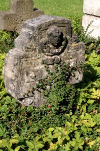 Alter Friedhof an der Westseite der Kirche in Gelsdorf (9)