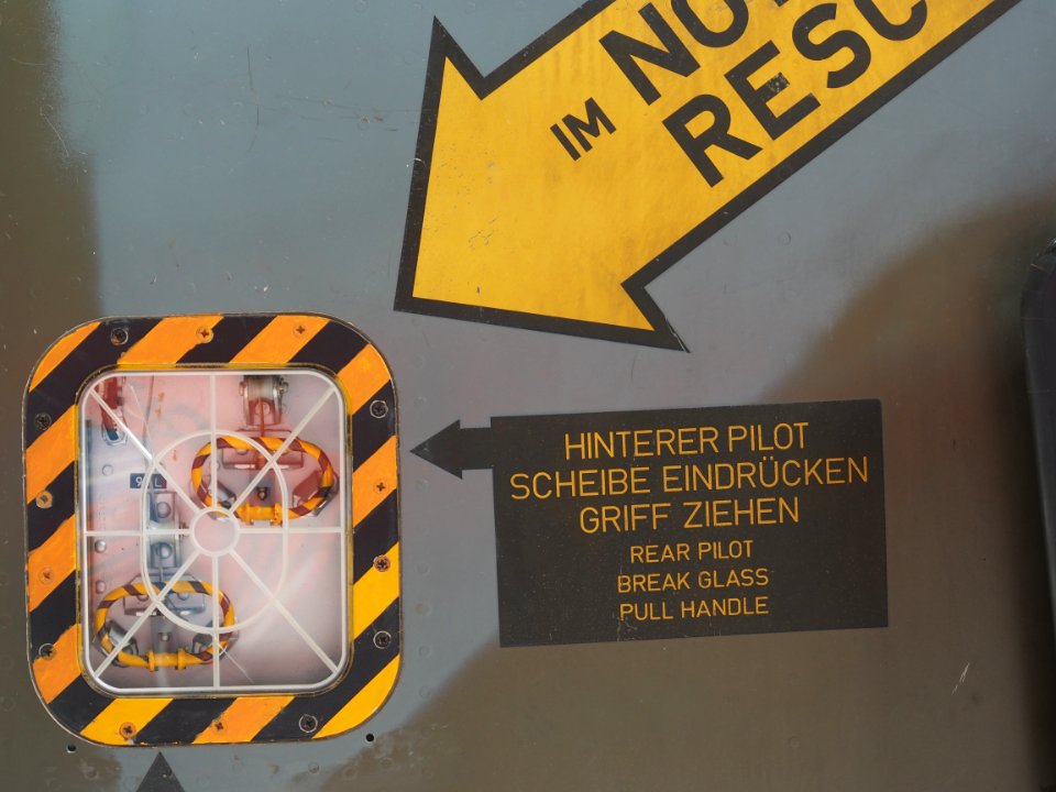 Alpha Jet - German Air Force - 40+61 at Flugausstellung Hermeskeil, pic3