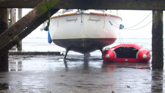 Alter Anleger Schlauchboot