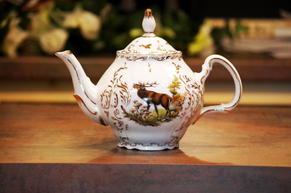 Tea pot garnish hand drawing