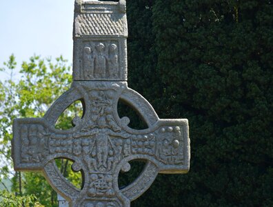 Cross ireland christianization