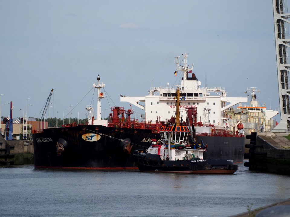 Alpine Aqualina - IMO 9496687, Berendrechtsluis, Port of Antwerp pic1
