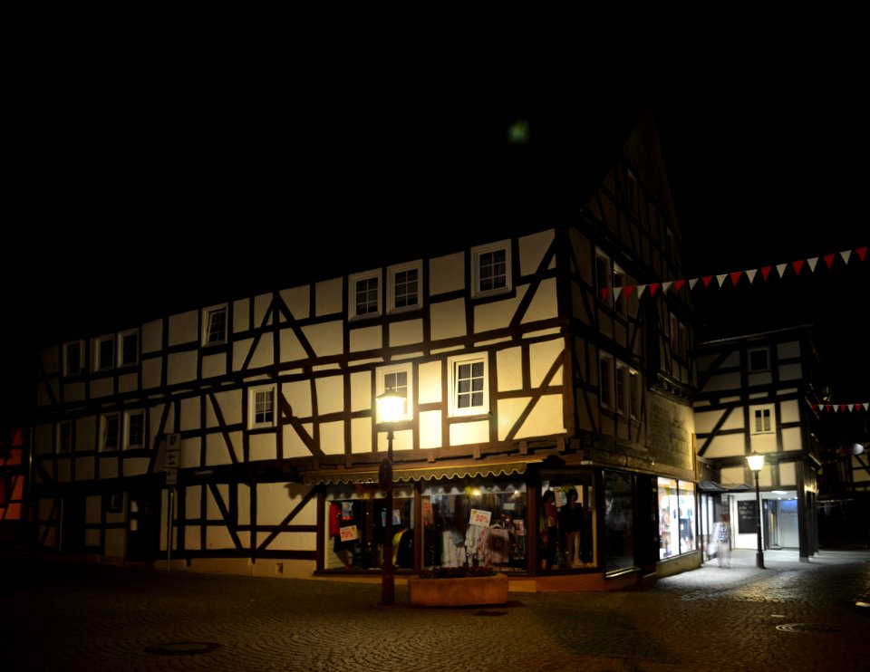 Alsfeld, Mainzer Tor 5-7, Nachts