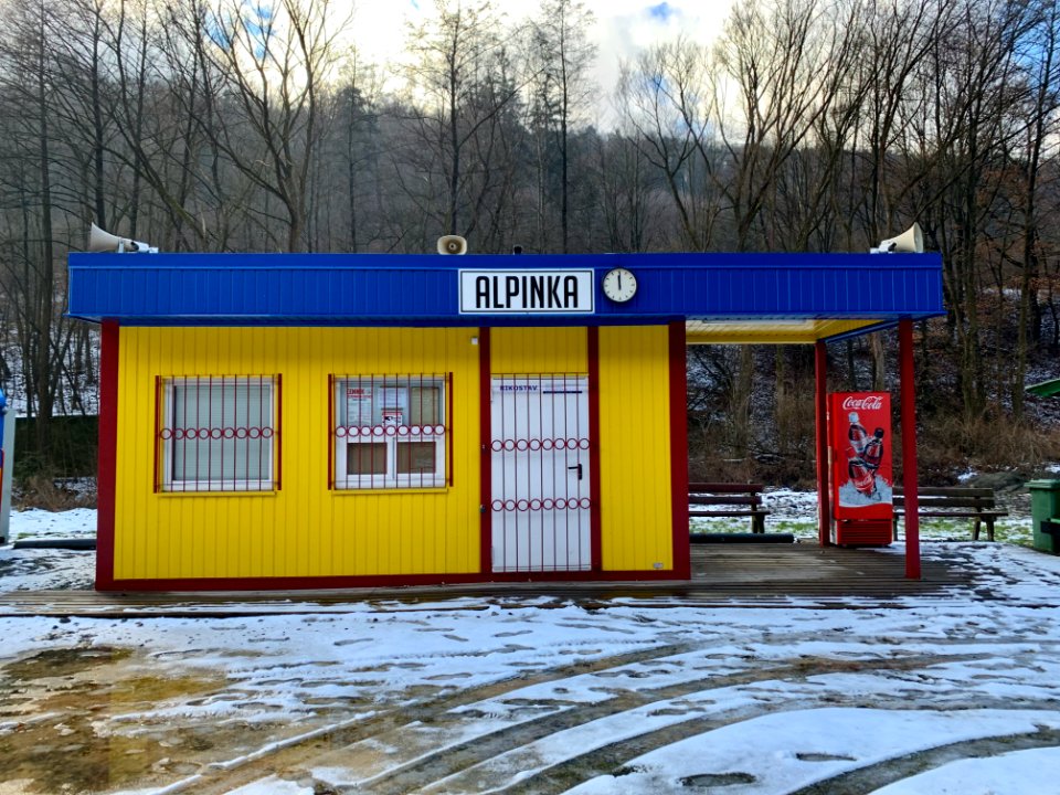 Alpinka Train Station