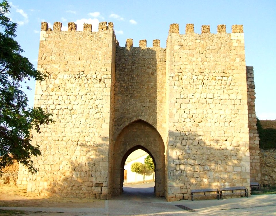 Almazan - Puerta del Mercado