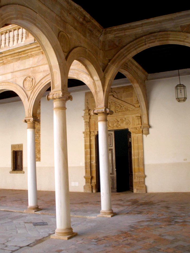 Almagro - Convento de la Asunción de Calatrava, claustro 15