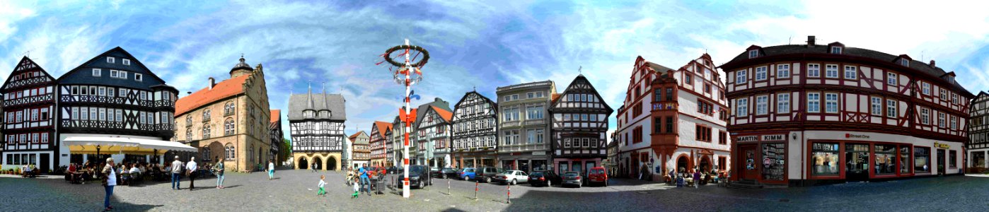 Alsfeld, Marktplatz bei Tag (1)