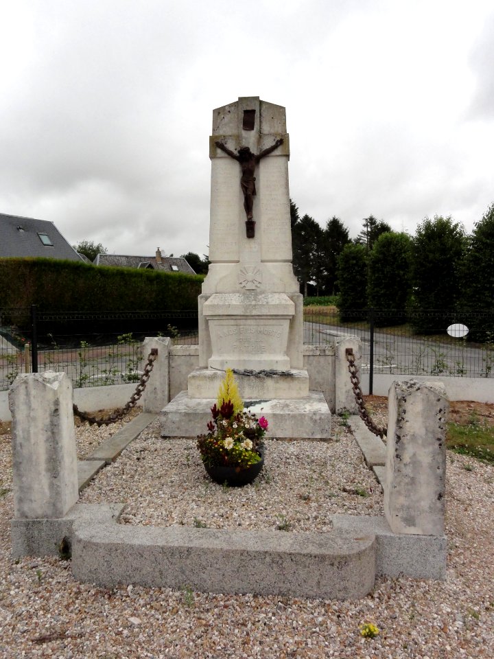 Auberville-la-Renault (Seine-Mar.) monument aux morts