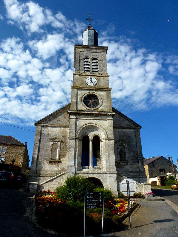 Aubigny-les-Pothées (Ardennes) église, façade