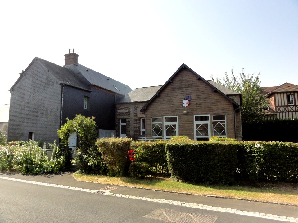 Auberville-la-Campagne (Seine-Mar.) école des Charmilles