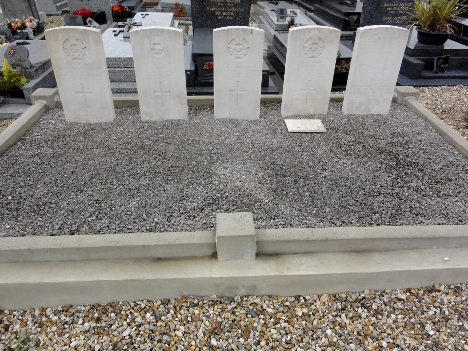 Auberville-la-Renault (Seine-Mar.) tombes de guerre de la CWGC