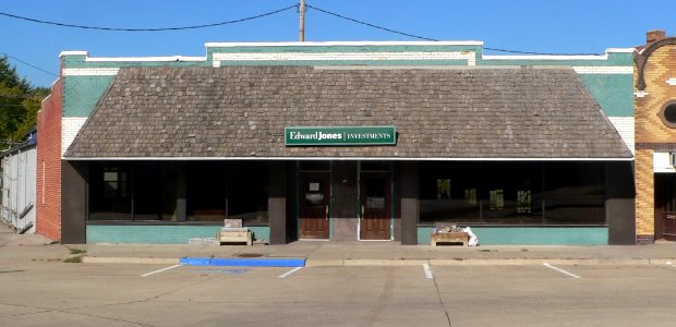 Auburn, Nebraska 1308-1310 Courthouse Ave from SE 1