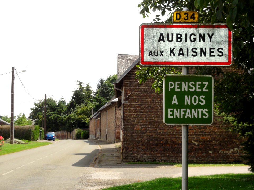 Aubigny-aux-Kaisnes (Aisne) city limit sign