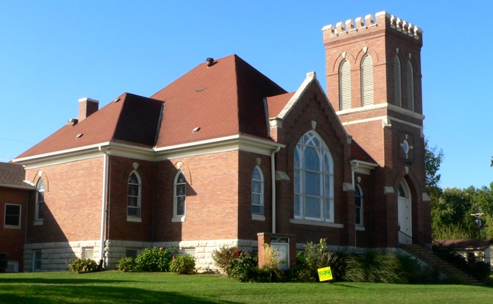 Auburn, Nebraska First Methodist Church from NE 1