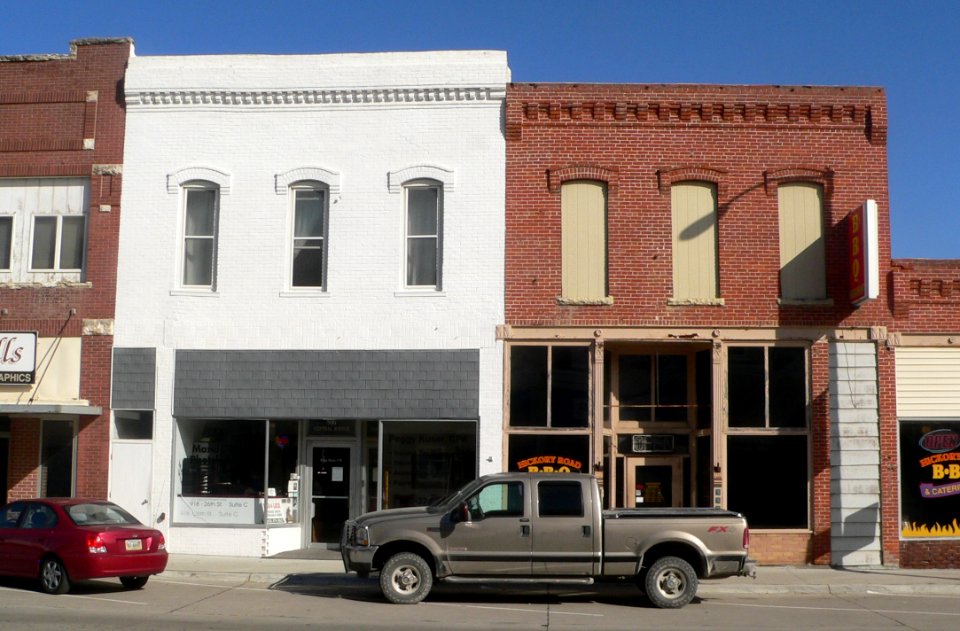 Auburn, Nebraska 914-916 Central Avenue from S 1