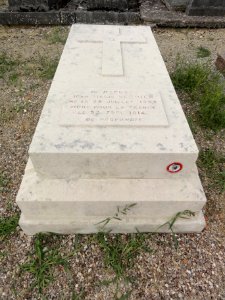 Aubréville (Meuse) tombe de soldat mort pour la France C