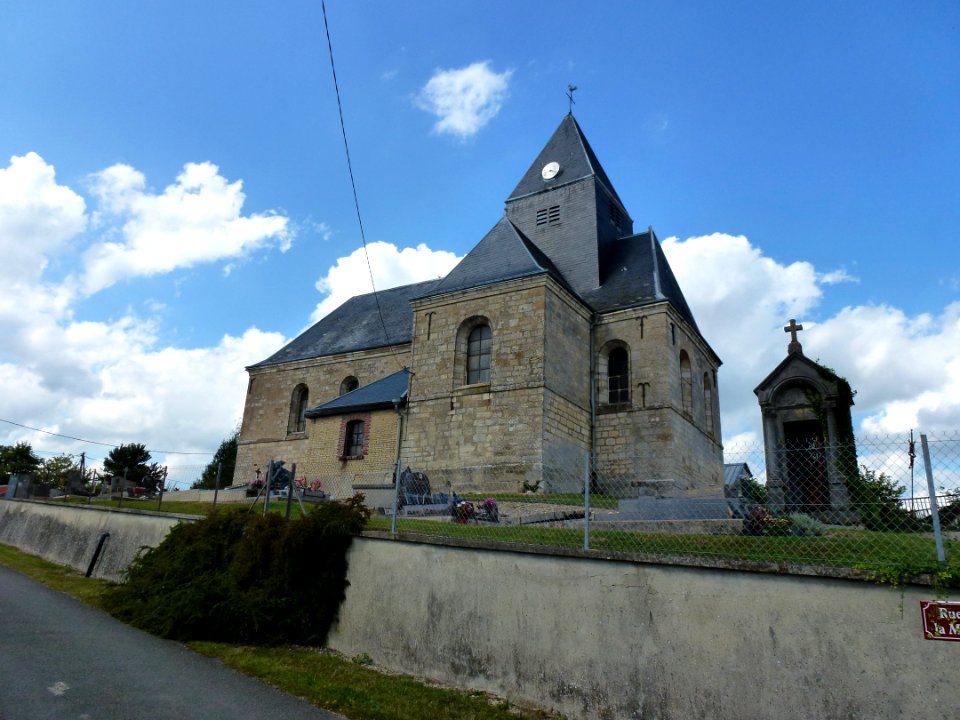 Auboncourt-Vauzelles (Ardennes) église (1)