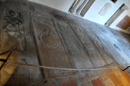 Augsburg Domkreuzgang Westflügel Joch6 Grabplatten