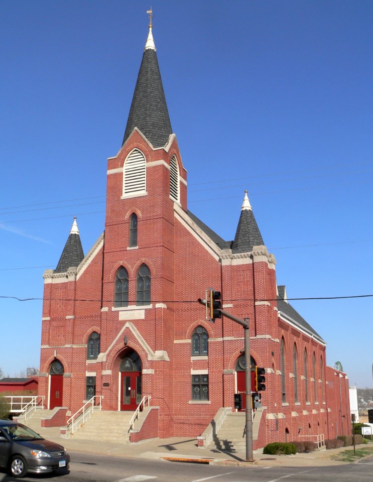 Augustana Church (Sioux City) from SW 3