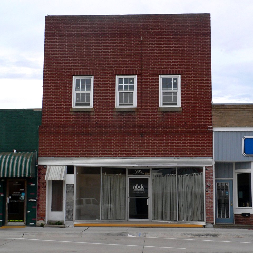 Auburn, Nebraska 905 Central Avenue 1