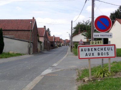 Aubencheul-aux-Bois (Aisne) city limit sign