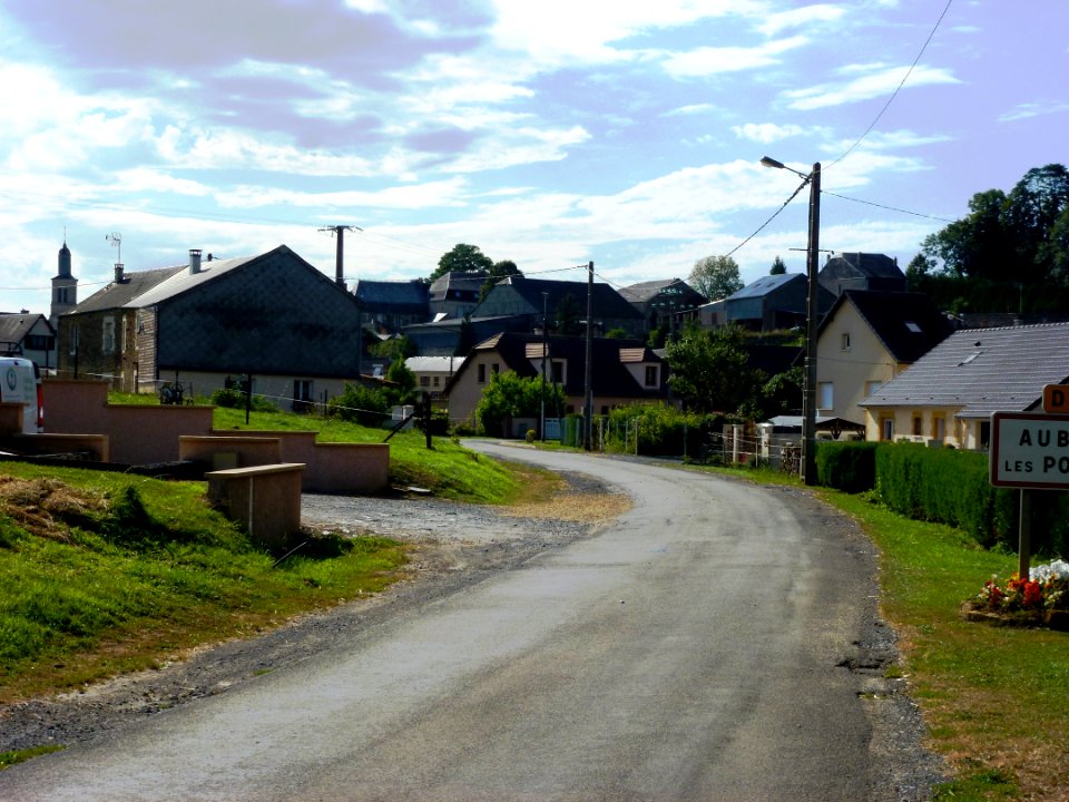 Aubigny-les-Pothées (Ardennes) une rue