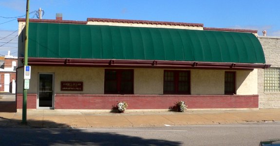 Auburn, Nebraska 910 13th Street from S 1