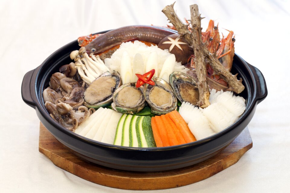Seafood cooking restaurant