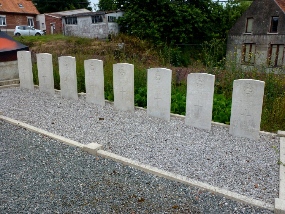 Auchy-aux-Bois (Pas-de-Calais) tombes de guerre de la CWGC