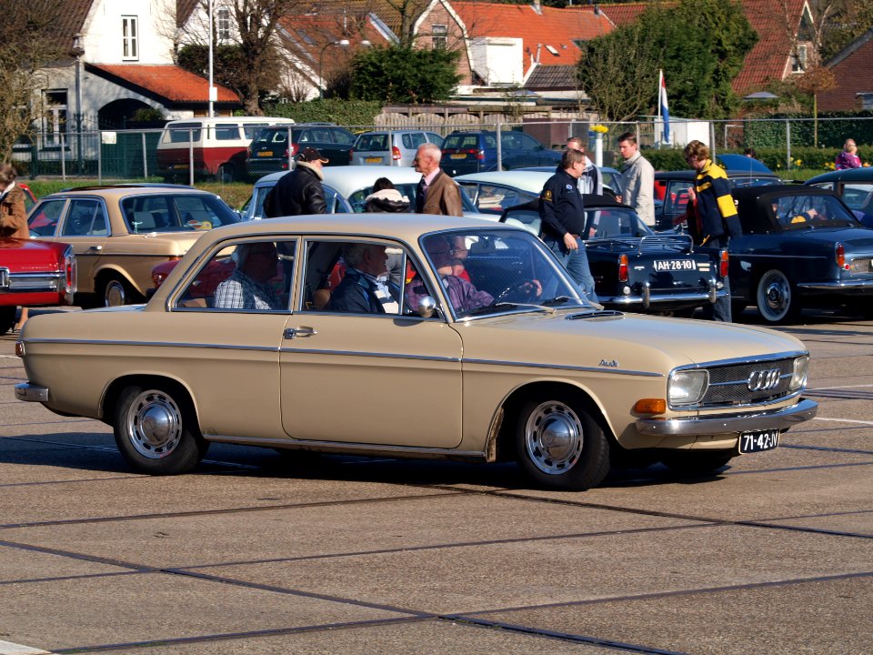 Audi 60 L (1969) licence 71-42-JV pic3