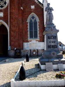 Auchy-lez-Orchies (Nord, Fr) monument aux morts
