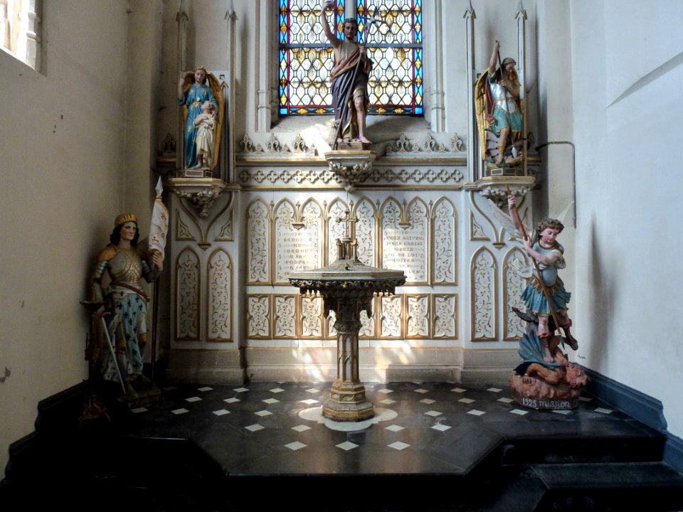 Auchy-lez-Orchies (Nord, Fr) église, baptistère