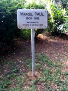 Aubenas - Square Marcel Paul - Plaque