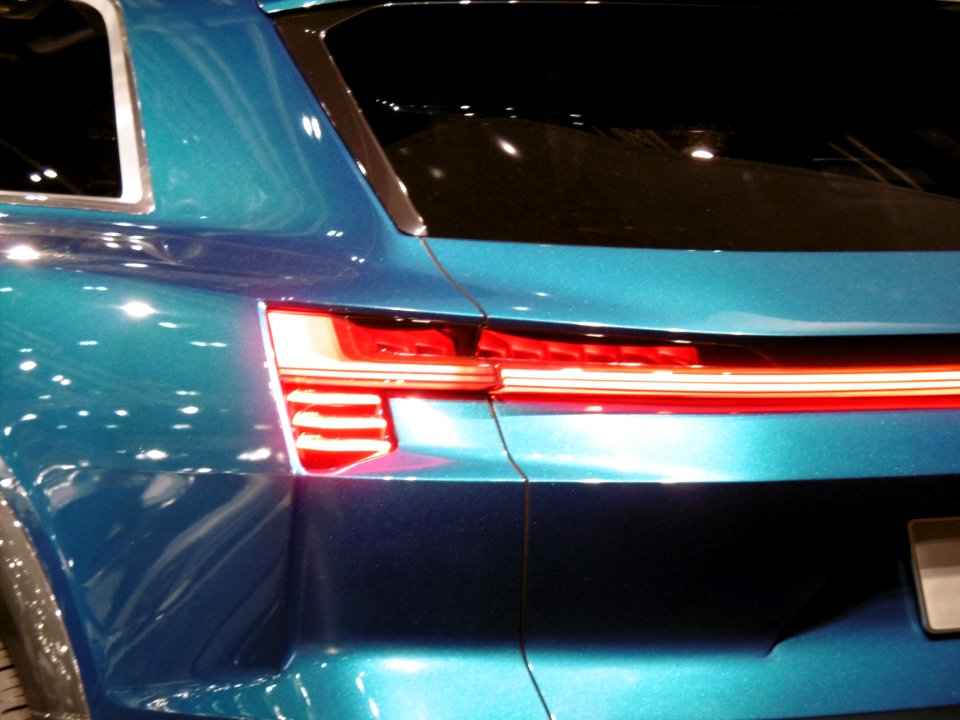 Audi e-tron quattro concept (07) - Vienna Autoshow 2018
