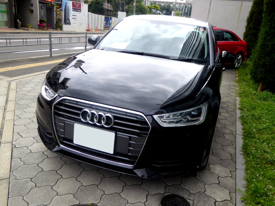 Audi A1 Sportback 1.0 TFSI (DBA-8XCHZ) front