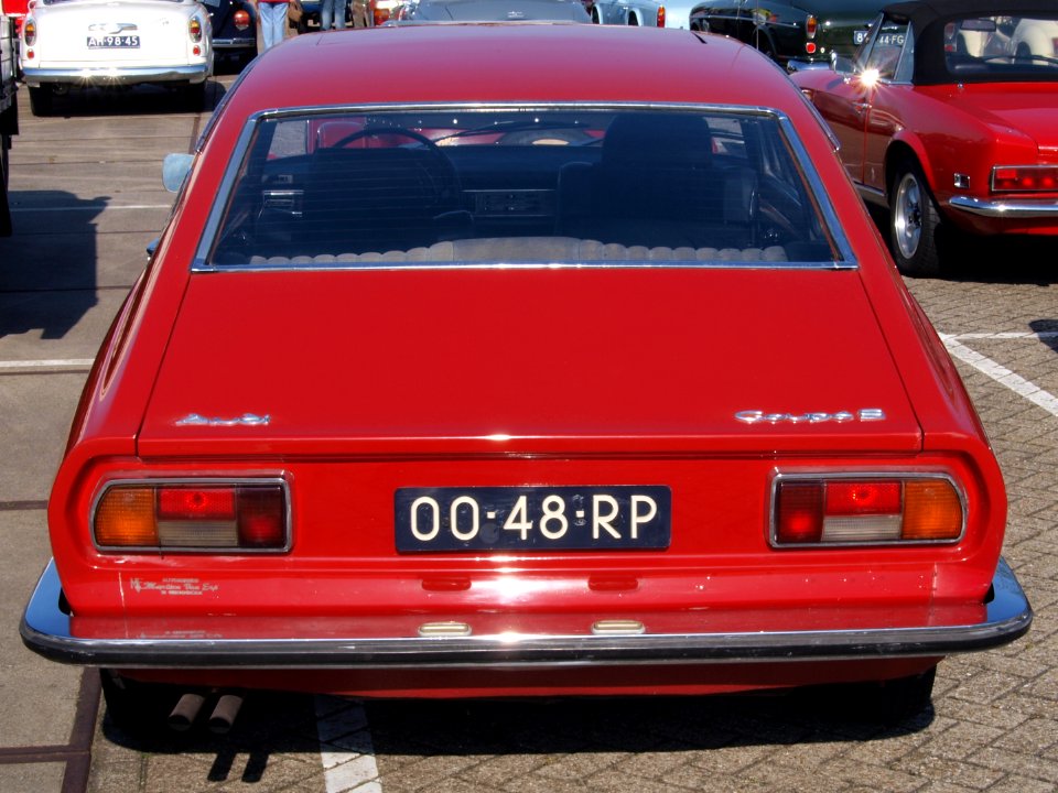 Audi 100 Coupe S, build in 1977, Dutch licence registration 00-48-RP, at IJmuiden, The Netherlands, pic1
