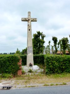 Auchy-aux-Bois (Pas-de-Calais) croix de chemin, mémorial 1914-18