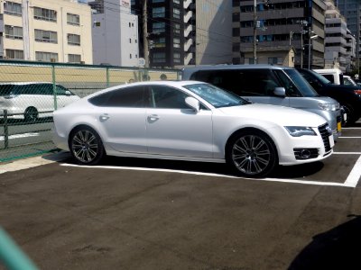 Audi A7 right