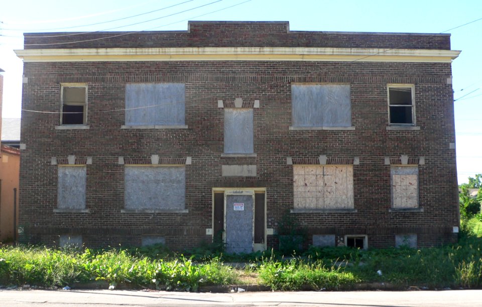 Atlas Apartments (Omaha) from N 1