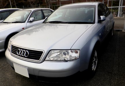 Audi A6 2.4 (C5) front