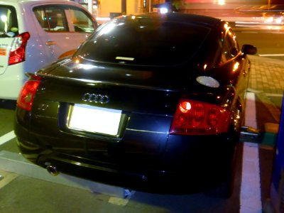 Audi TT 1.8T (8N) at night rear